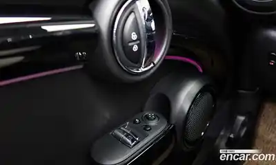 Mini Cooper 2023 2.0 Автомат в Москве № 595233, миниатюра 11