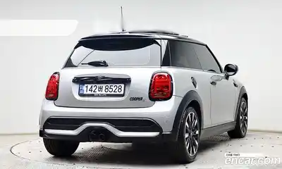 Mini Cooper 2023 2.0 Автомат в Москве № 595233, миниатюра 3