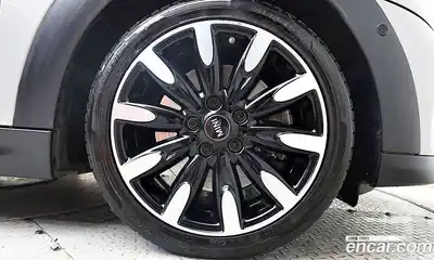 Mini Cooper 2023 2.0 Автомат в Москве № 595233, миниатюра 7