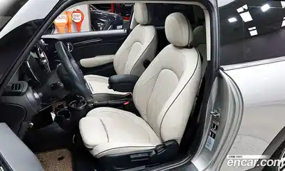 Mini Cooper 2023 2.0 Автомат в Москве № 595233, миниатюра 8