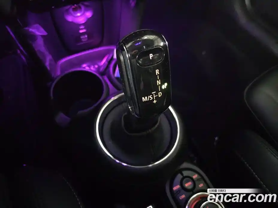 Mini Cooper 2021 1.5 Автомат в Москве № 595283, фото 15