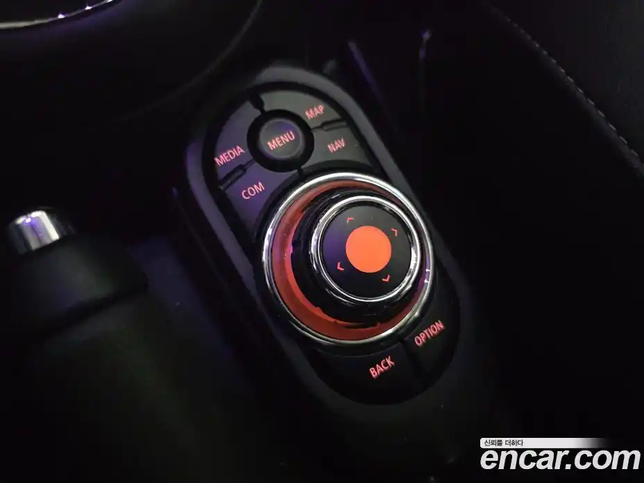 Mini Cooper 2021 1.5 Автомат в Москве № 595283, фото 16