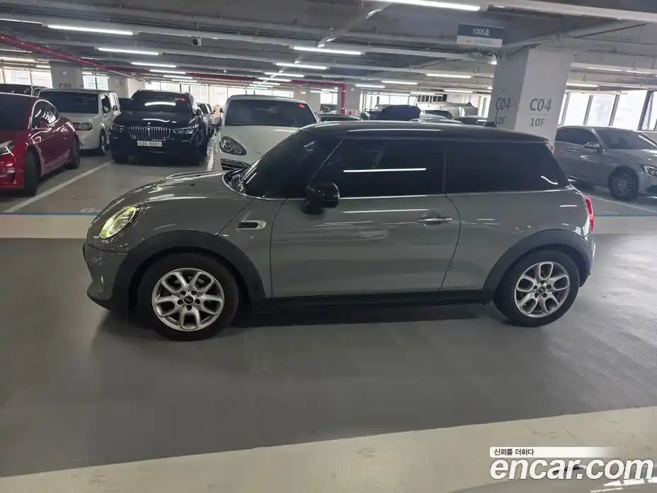 Mini Cooper 2021 1.5 Автомат в Москве № 595283, фото 3