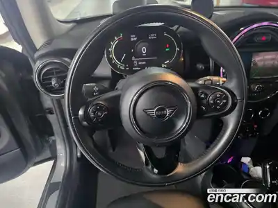 Mini Cooper 2021 1.5 Автомат в Москве № 595283, миниатюра 6