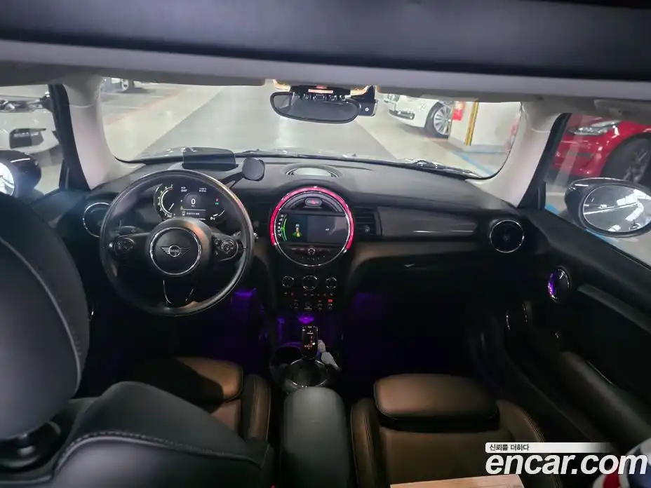 Mini Cooper 2021 1.5 Автомат в Москве № 595283, фото 8