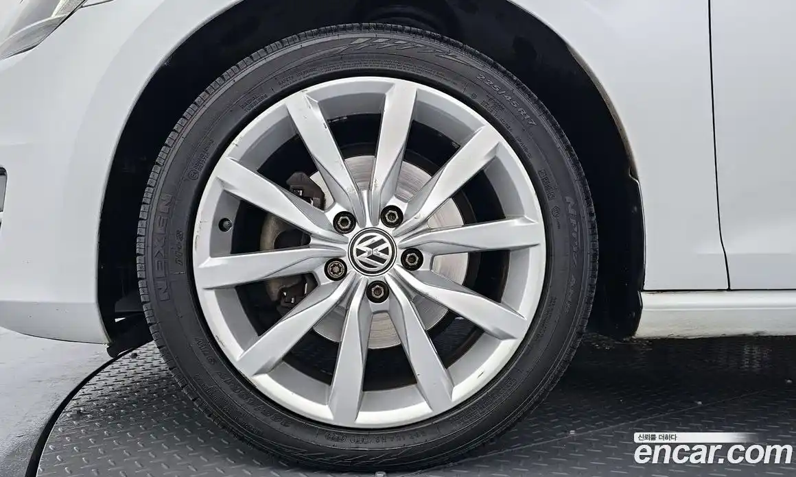 Volkswagen Golf 2013 2.0 Автомат в Москве № 595624, фото 5