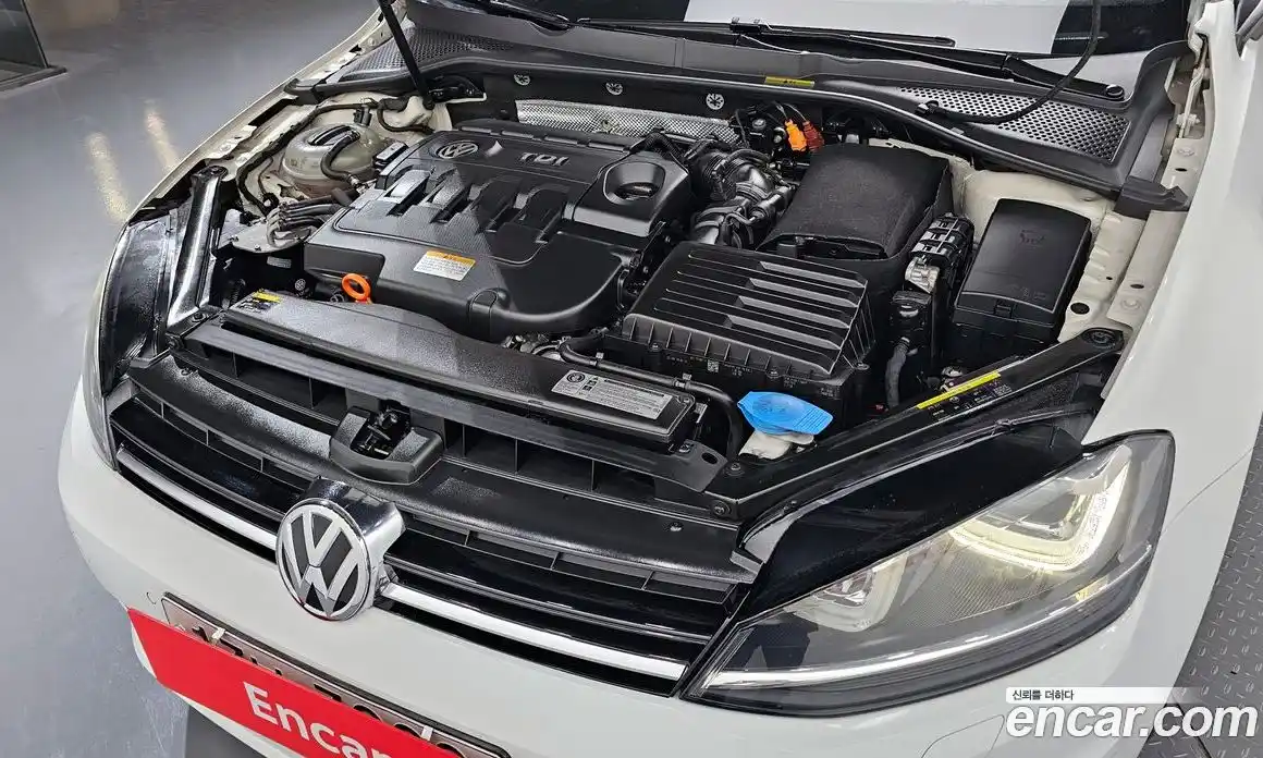 Volkswagen Golf 2013 2.0 Автомат в Москве № 595624, фото 6