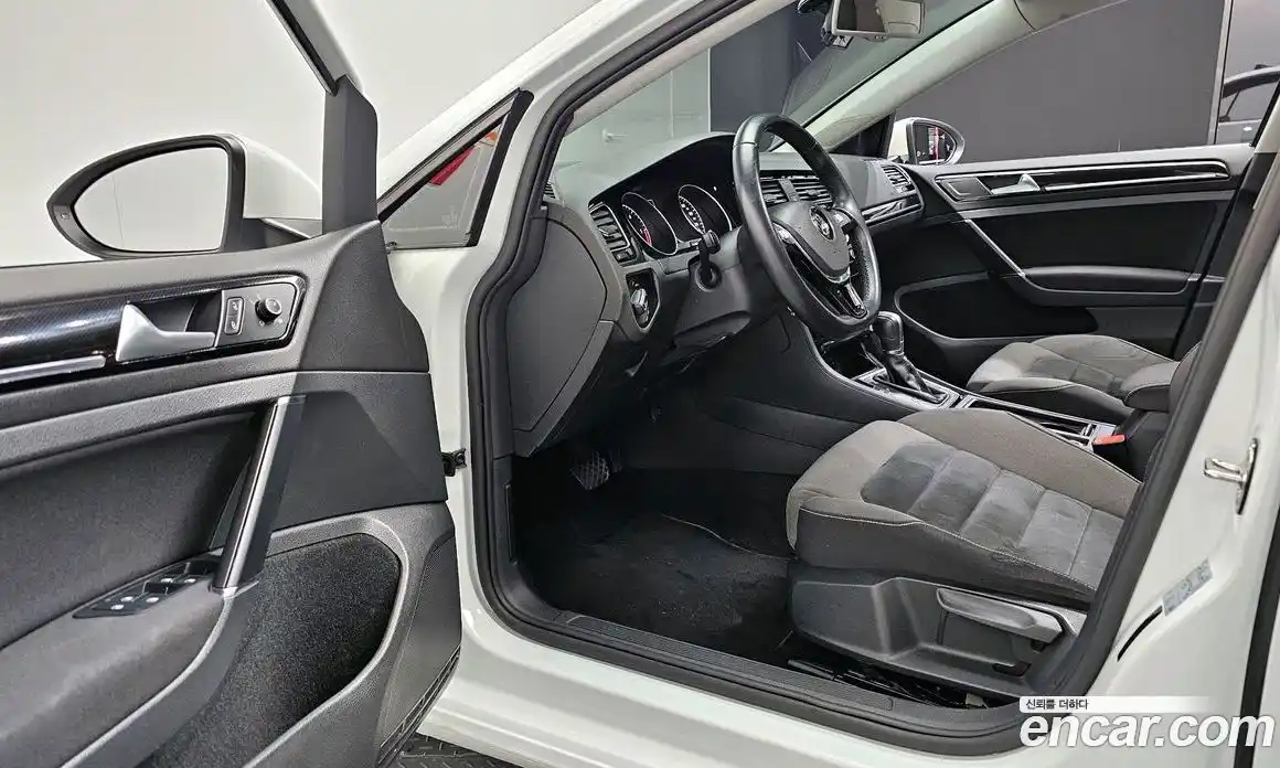 Volkswagen Golf 2013 2.0 Автомат в Москве № 595624, фото 10