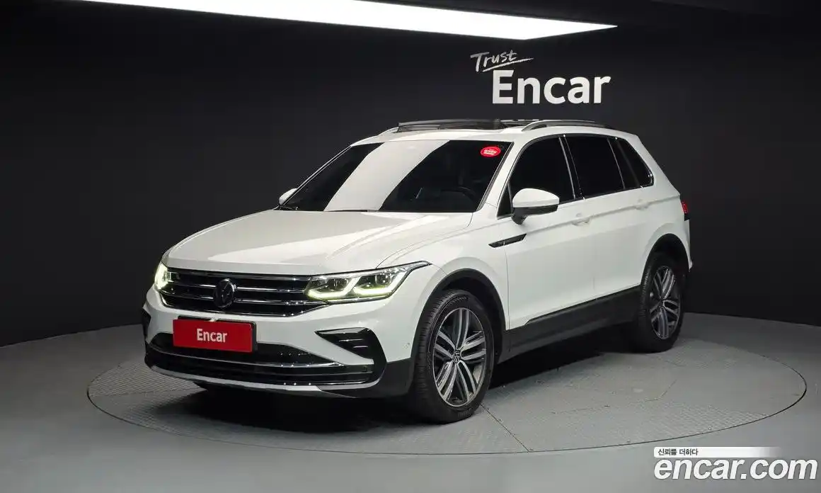 Volkswagen Tiguan 2022 2.0 Автомат в Москве № 595659, фото 1