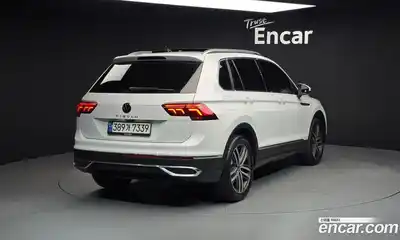Volkswagen Tiguan 2022 2.0 Автомат в Москве № 595659, миниатюра 2