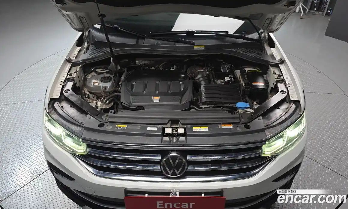 Volkswagen Tiguan 2022 2.0 Автомат в Москве № 595659, фото 6