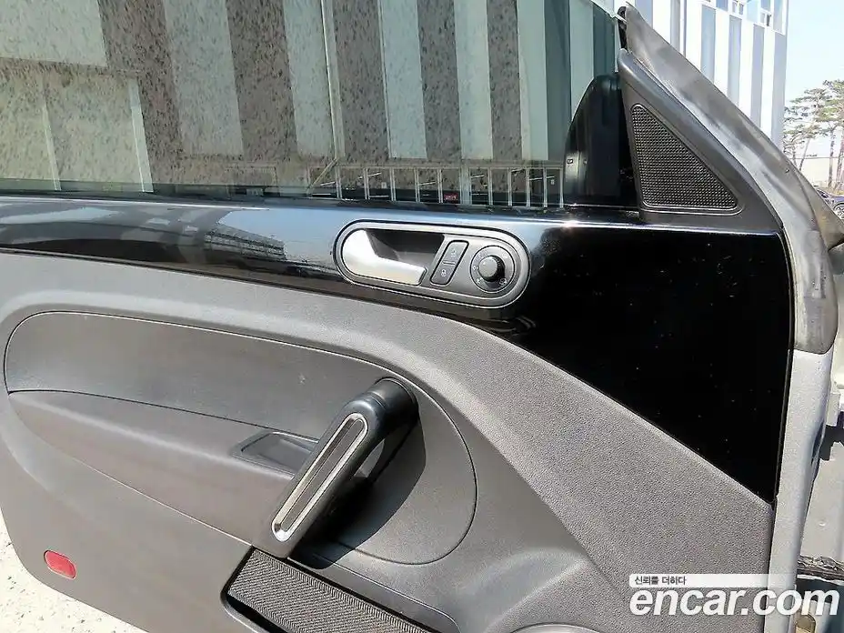 Volkswagen Beatle 2014 2.0 Автомат в Москве № 607662, фото 11