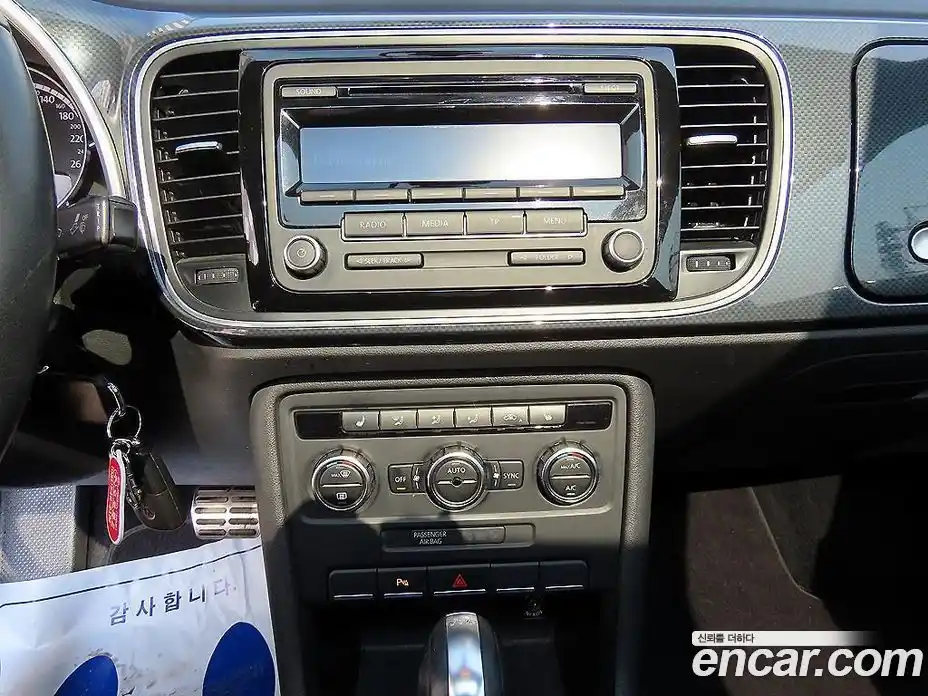 Volkswagen Beatle 2014 2.0 Автомат в Москве № 607662, фото 12