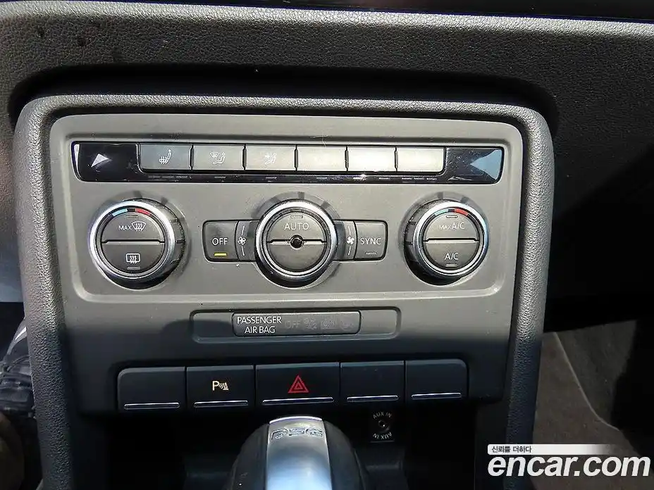 Volkswagen Beatle 2014 2.0 Автомат в Москве № 607662, фото 14