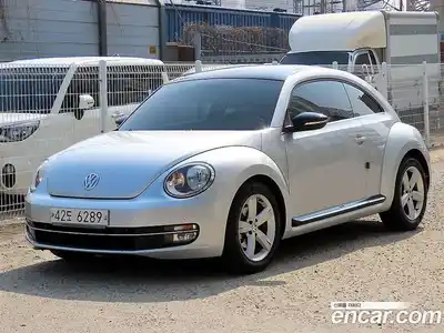 Volkswagen Beatle 2014 2.0 Автомат в Москве № 607662, миниатюра 2