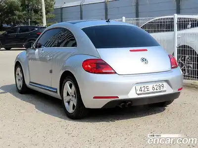 Volkswagen Beatle 2014 2.0 Автомат в Москве № 607662, миниатюра 3