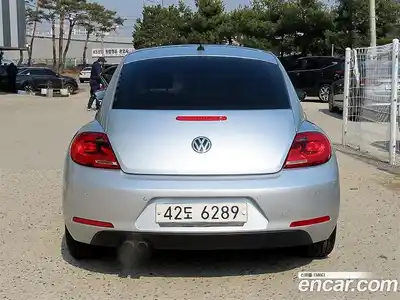Volkswagen Beatle 2014 2.0 Автомат в Москве № 607662, миниатюра 4