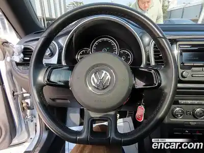 Volkswagen Beatle 2014 2.0 Автомат в Москве № 607662, миниатюра 8