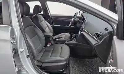 Hyundai Avante 2020 1.6 Автомат в Москве № 607784, миниатюра 10