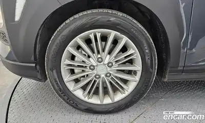 Hyundai Kona 2019 1.6 Автомат в Москве № 608472, миниатюра 5