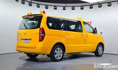 Hyundai Starex 2021 2.5 Автомат в Москве № 608563, миниатюра 2