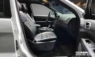 Jeep Cherokee 2018 3.6 Автомат в Москве № 609776, миниатюра 10