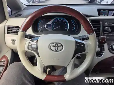 Toyota Sienna 2014 3.5 Автомат в Москве № 609814, миниатюра 5