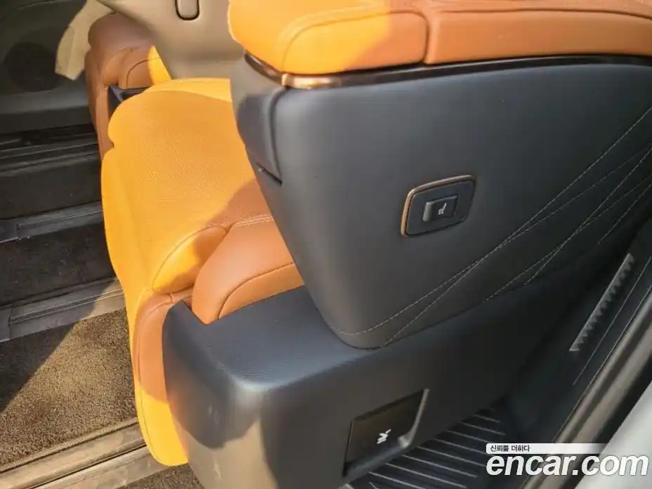 Toyota Alphard 2024 2.5 Автомат в Москве № 609916, фото 10