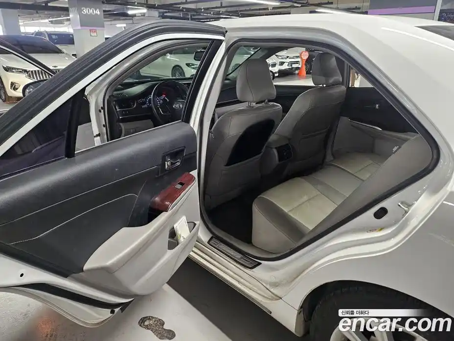 Toyota Camry 2013 2.5 Автомат в Москве № 609938, фото 12