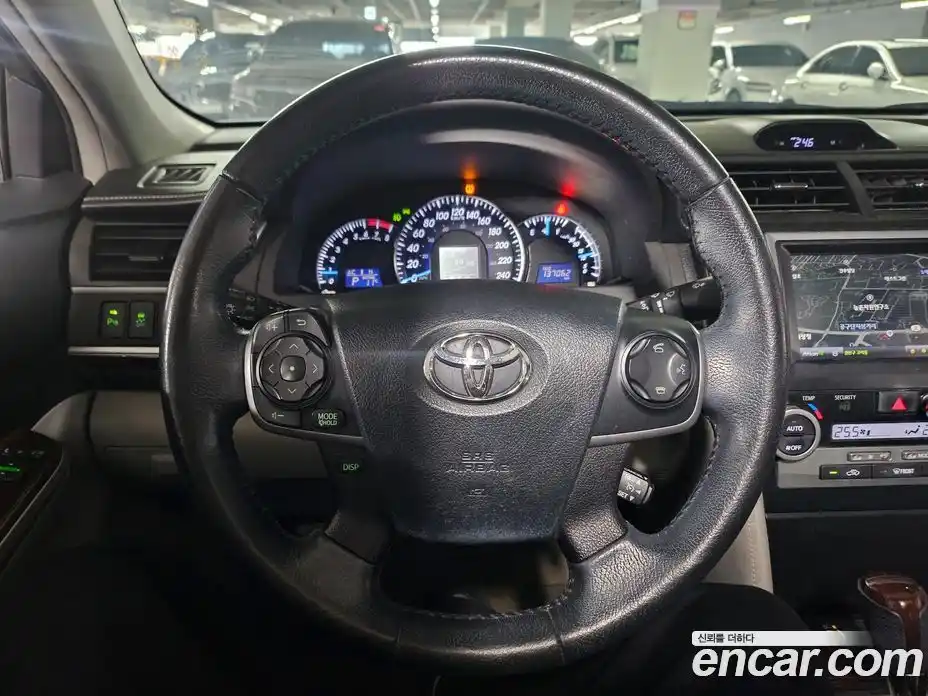 Toyota Camry 2013 2.5 Автомат в Москве № 609938, фото 4