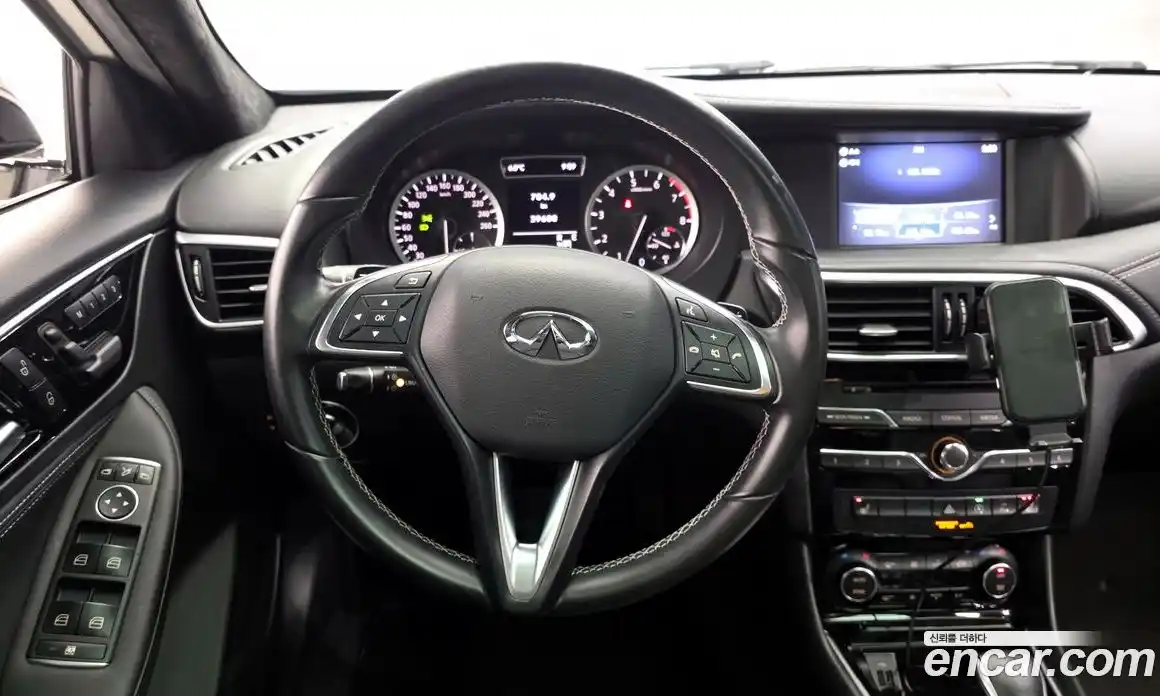 Infiniti Q30 2019 2.0 Автомат в Москве № 610925, фото 13