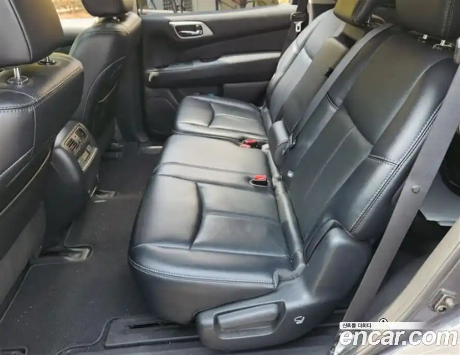 Nissan Pathfinder 2017 3.5 Автомат в Москве № 611371, фото 8