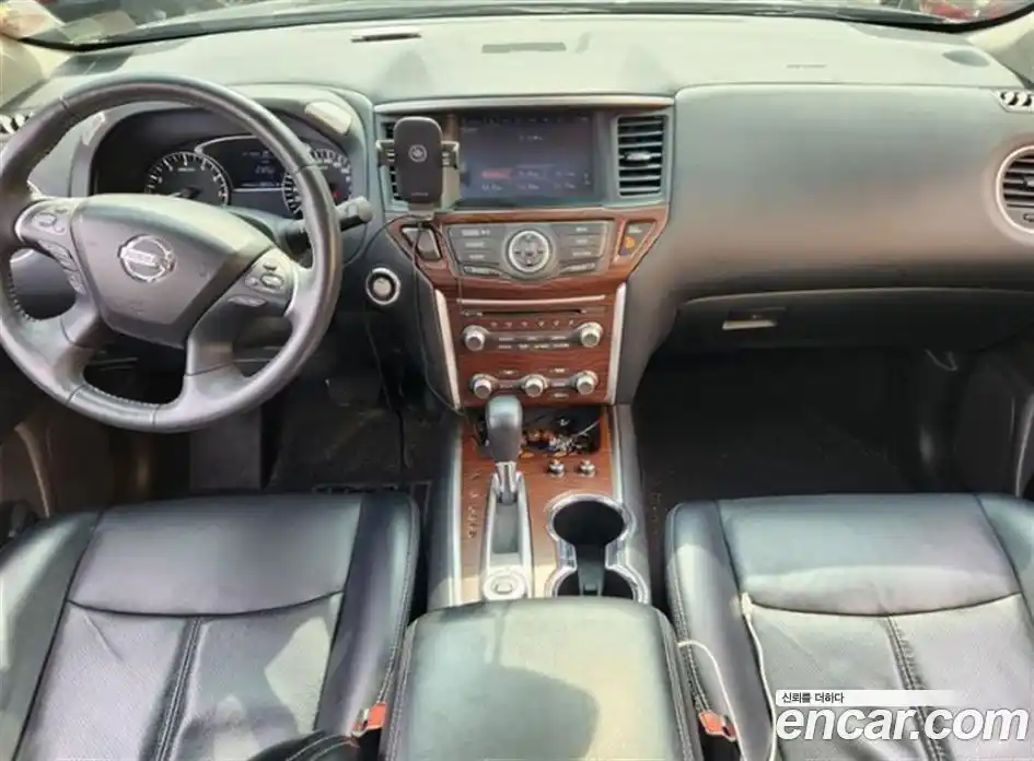 Nissan Pathfinder 2017 3.5 Автомат в Москве № 611371, фото 9