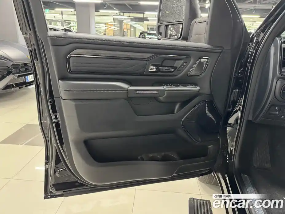 Dodge Ram Pick Up 2026 3.0 Автомат в Москве № 612060, фото 7