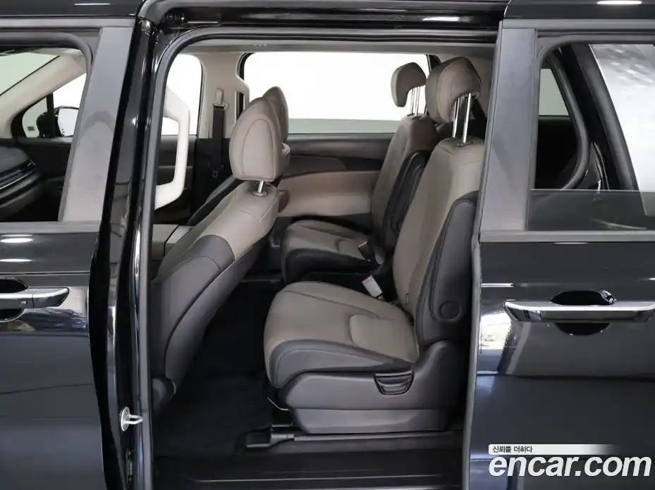 Kia Canival 2025 2.2 Автомат в Москве № 612195, фото 10