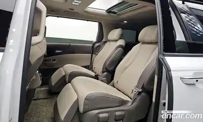 Kia Canival 2023 3.5 Автомат в Москве № 613234, миниатюра 11