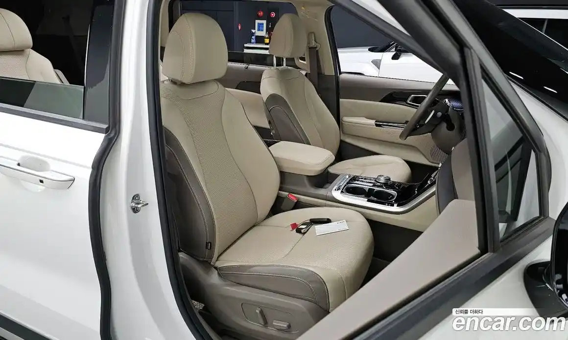 Kia Canival 2023 3.5 Автомат в Москве № 613234, фото 9