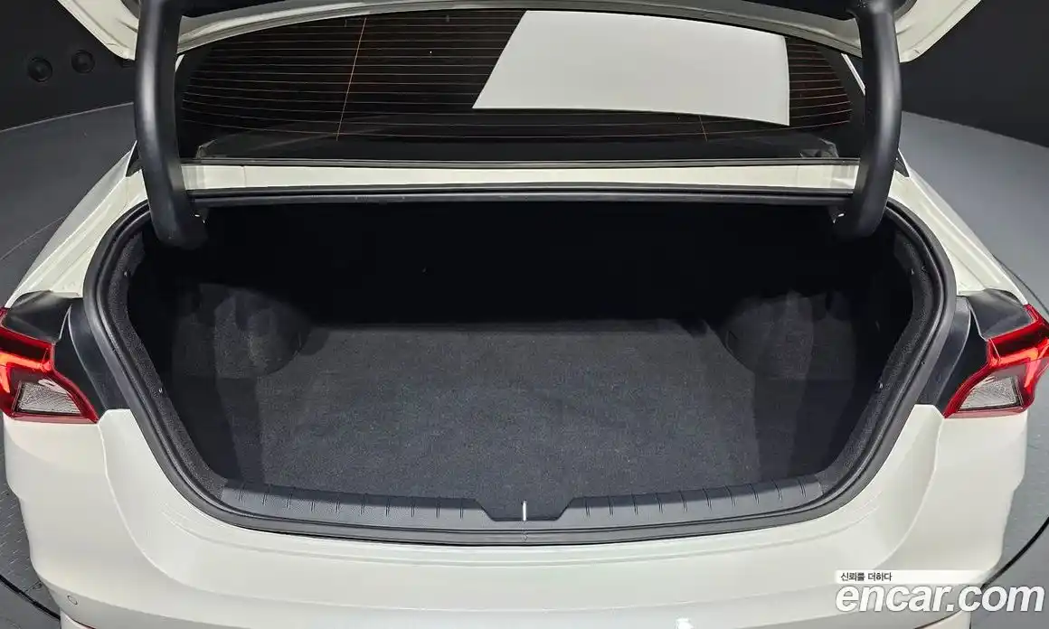 Kia K5 2022 2.0 Автомат в Москве № 613389, фото 20