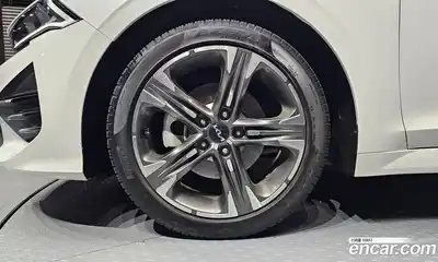 Kia K5 2022 2.0 Автомат в Москве № 613389, миниатюра 5