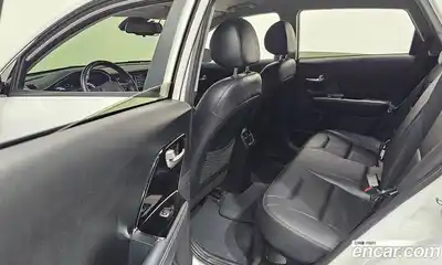 Kia Niro 2020 1.6 Автомат в Москве № 613642, миниатюра 11