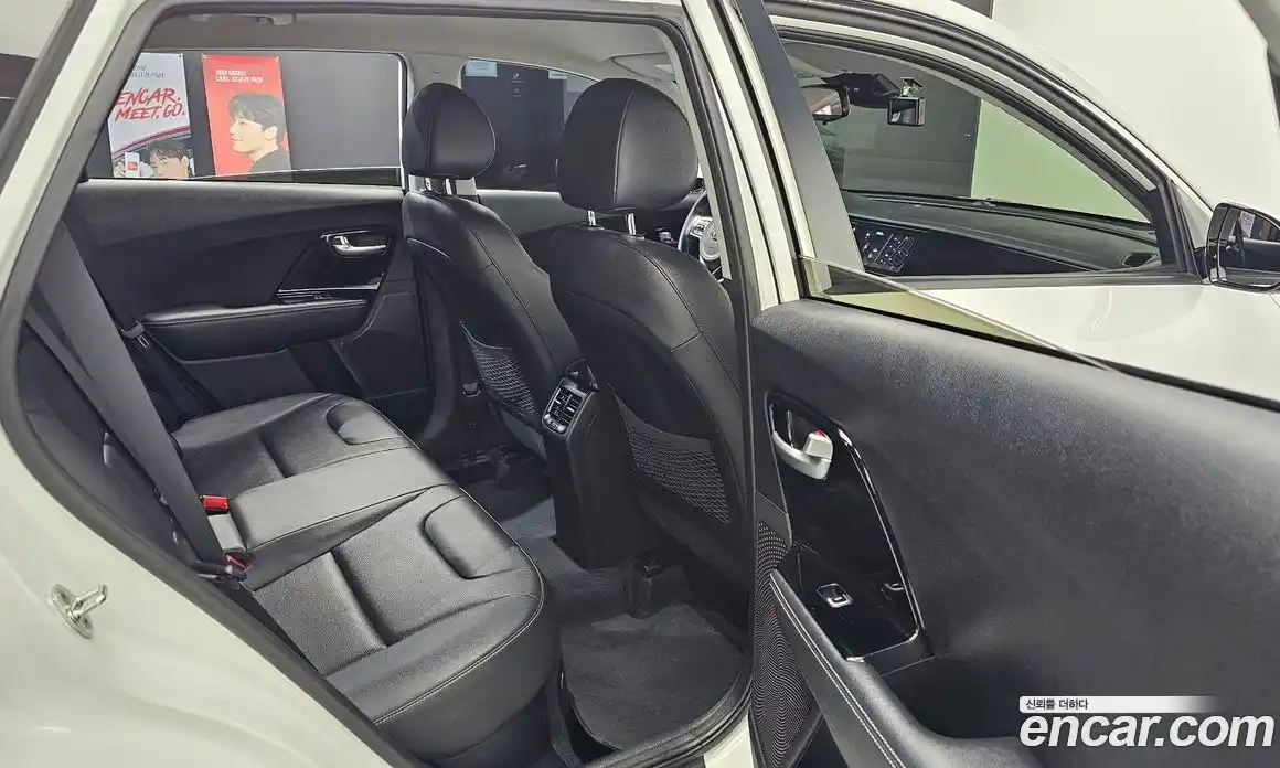 Kia Niro 2020 1.6 Автомат в Москве № 613642, фото 13