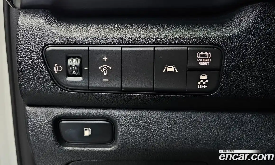 Kia Niro 2020 1.6 Автомат в Москве № 613642, фото 15