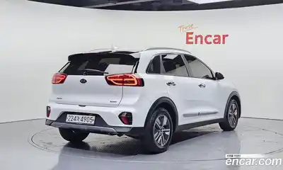 Kia Niro 2020 1.6 Автомат в Москве № 613642, миниатюра 2