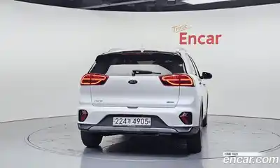 Kia Niro 2020 1.6 Автомат в Москве № 613642, миниатюра 4