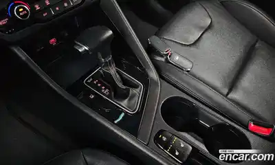 Kia Niro 2020 1.6 Автомат в Москве № 613642, миниатюра 9