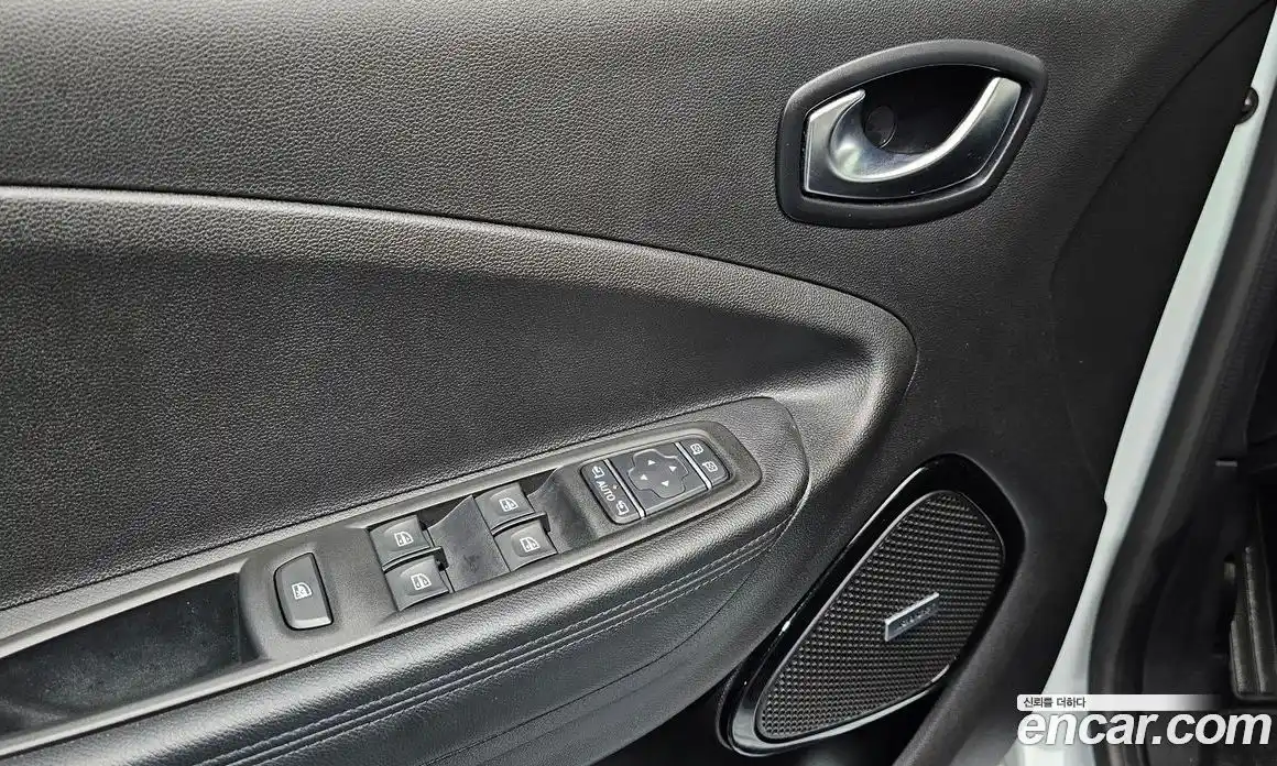 Renault Zoe 2021 0.2 Автомат в Москве № 613782, фото 15