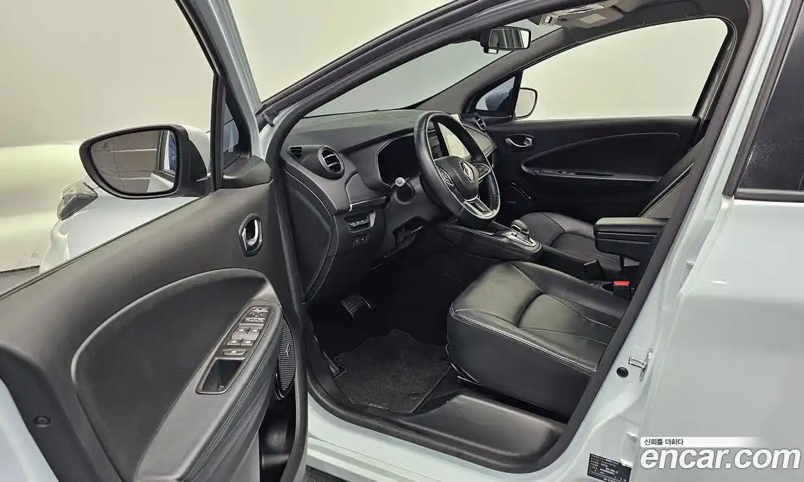 Renault Zoe 2021 0.2 Автомат в Москве № 613782, фото 9