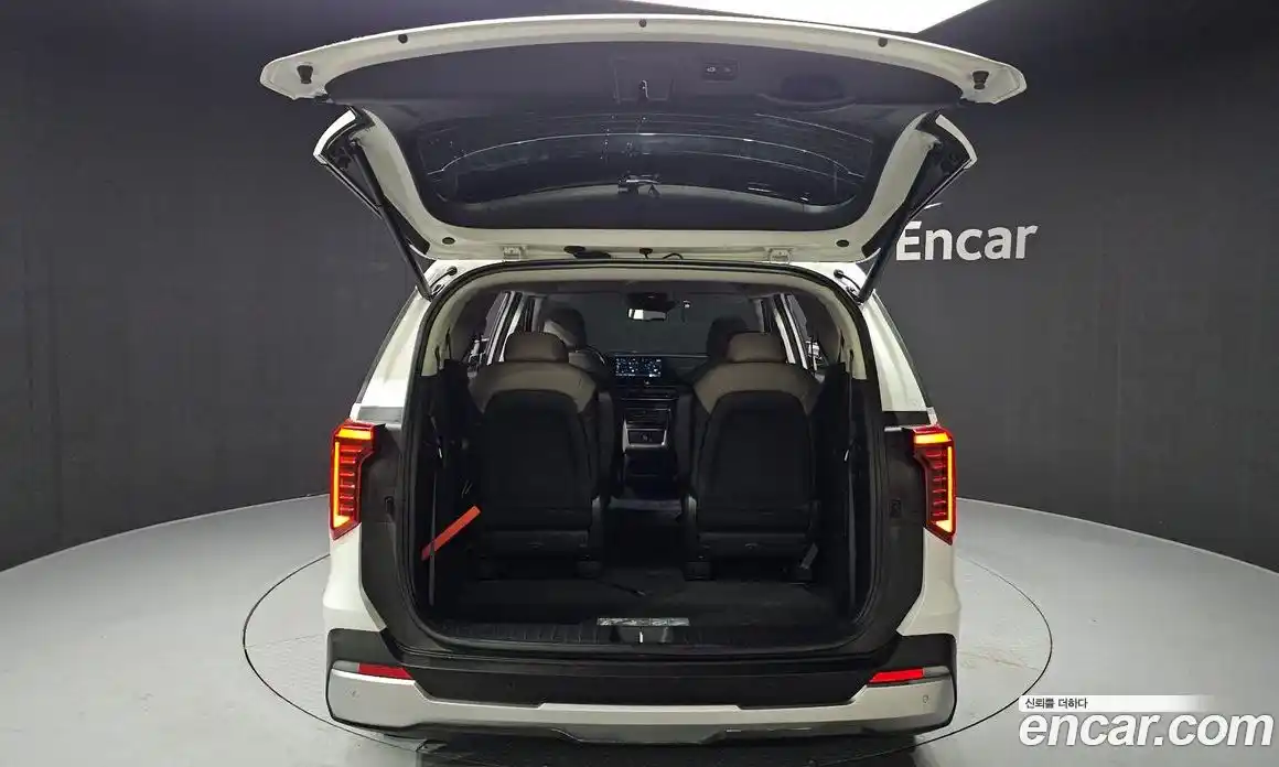 Kia Canival 2024 1.6 Автомат в Москве № 614097, фото 20