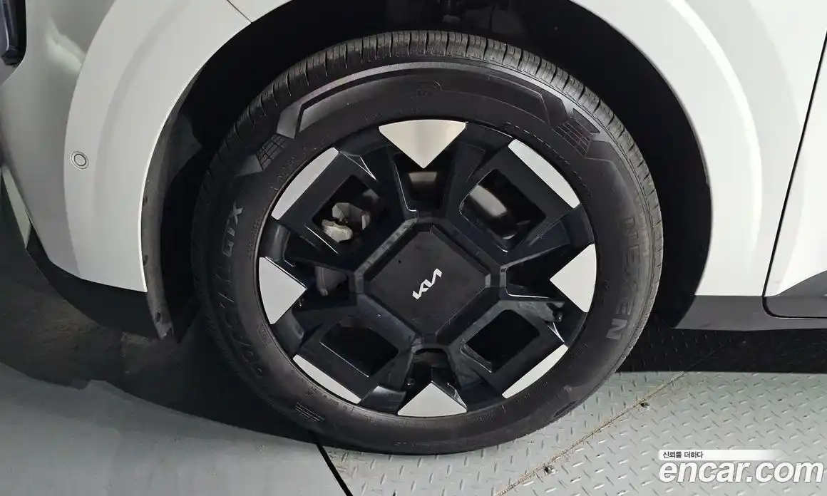 Kia Canival 2024 1.6 Автомат в Москве № 614097, фото 5