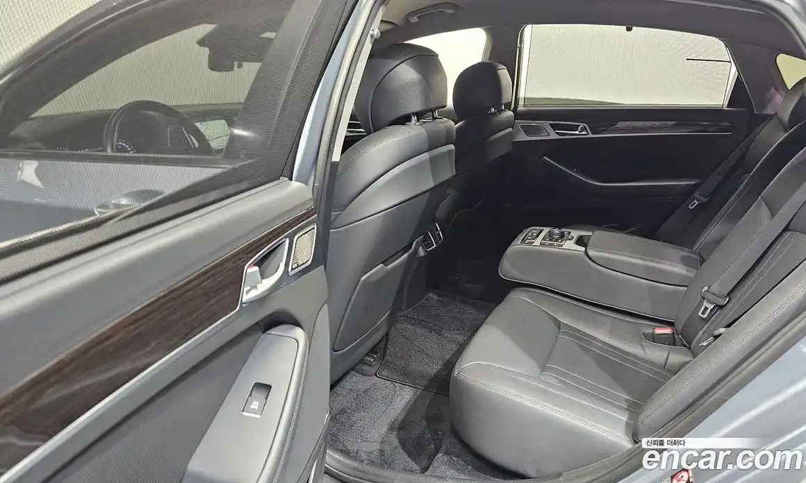 Genesis G80 2017 3.3 Автомат в Москве № 615110, фото 11